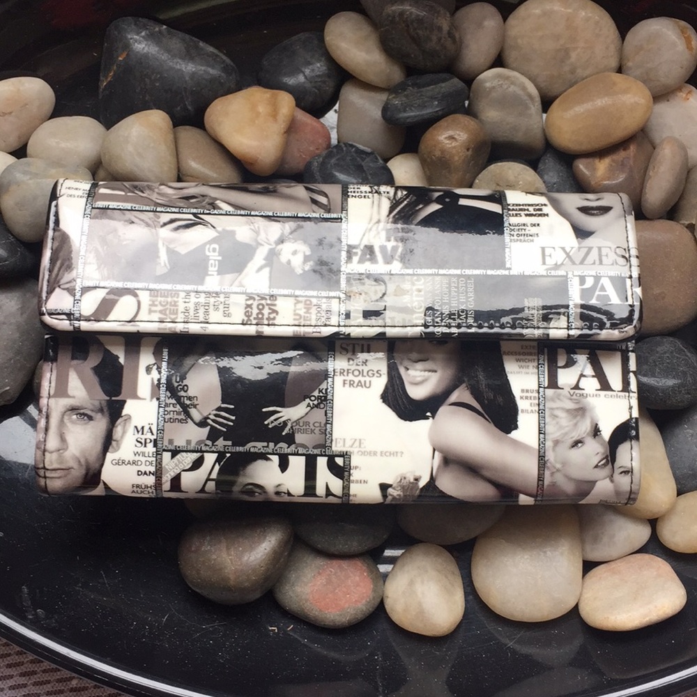 💋 NWOT Black & White Magazine Print Wallet